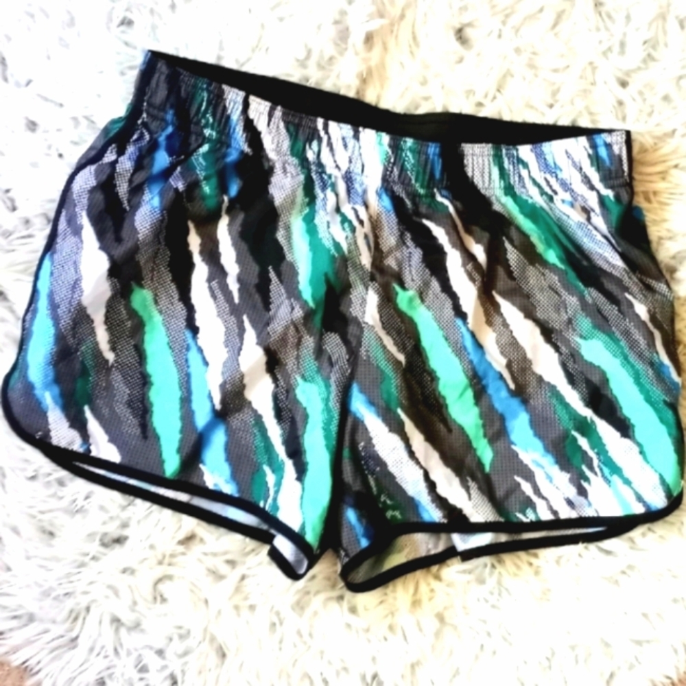 💕Victoria Secret running shorts 💕